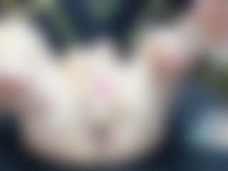 AGATHA-FIT MILF webcam performer live streaming