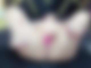AGATHA-FIT MILF webcam performer live streaming