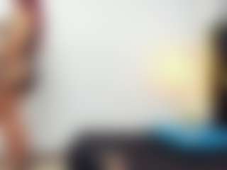 AGATHA-FIT MILF webcam performer live streaming