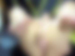 Live cam show with AGATHA-FIT - Double Penetration on CamClone