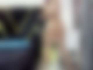 Live-Cam-Show mit AGATHA-FIT - Double Penetration auf Camsoda