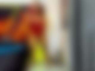 AGATHA-FIT MILF webcam performer live streaming