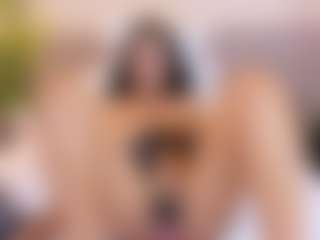 Live cam show with CathaWheels - Facial on Camsoda