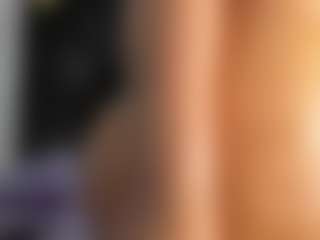 Live cam show with Camila - Strip BBW on Camiplay Live