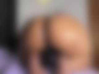 Live cam show with Camila - Big Ass on Livezox