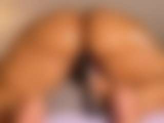 Live cam show with Camila - Deepthroat on studioflirtlive.com