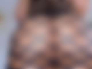 Live cam show with Camila - HD on intimatelivegirls.com