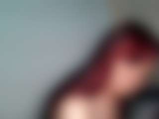 Live cam show with Rrush_velvet - Strip on Cam Slut