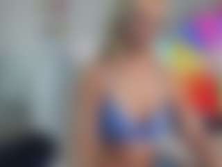 Live cam show with Bunny Kaye - Blonde Hair on alttransgirls