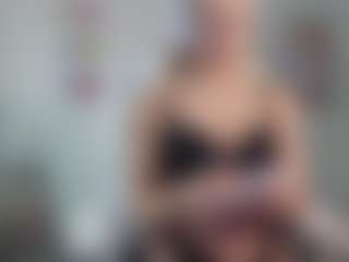 Live cam show with Bunny Kaye - Smooth on SpunkLive
