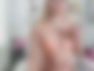 Live cam show with Bunny Kaye - Tattoos on Gym Cam Girls
