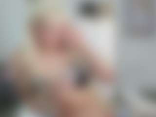 Live cam show with Bunny Kaye - Blonde Hair Toys on xDating