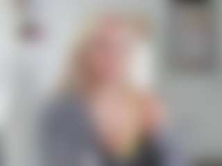 Live cam show with Bunny Kaye - Big Tits Blowjob on eurowanks.com