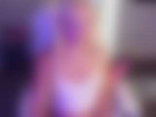 Live cam show with Bunny Kaye - Wet on Dolls Live