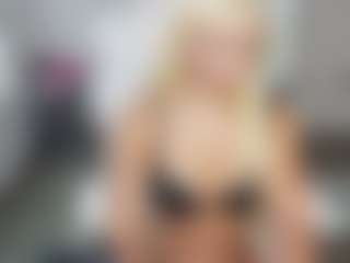 Live cam show with Bunny Kaye - Sport on alttransgirls