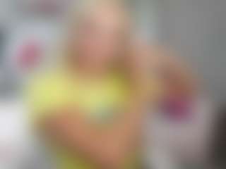 Live cam show with Bunny Kaye - Strip Blonde Hair on AdultVida.com