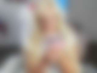 Live cam show with Bunny Kaye - Gamer Red Hair on sexylive.show
