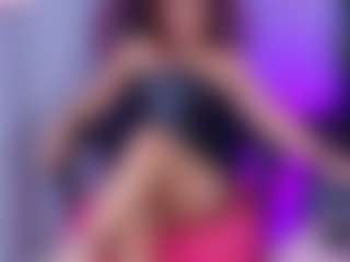 Live cam show with Mathiina - MILF on live18s.com