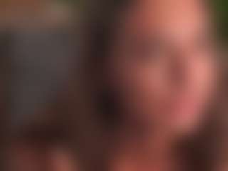 Live cam show with RoseleeRaderstorf - Teen (18+) on studioflirtlive.com