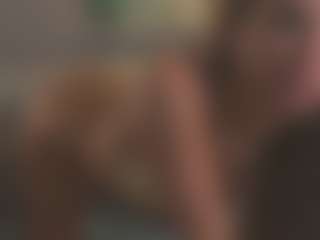 Live cam show with RoseleeRaderstorf - Brown Hair on SinfulBabes