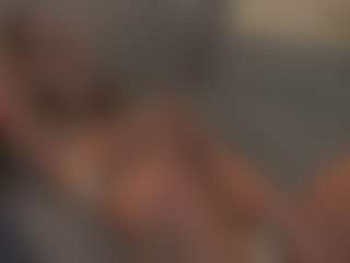 Live cam show with RoseleeRaderstorf - Latina Mature on xxxlivecams.org
