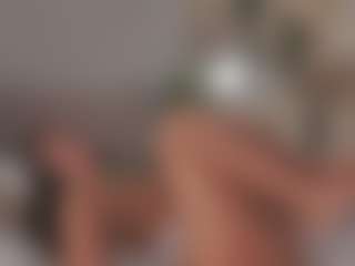 Live cam show with RoseleeRaderstorf - Mature on Camsoda Late Night