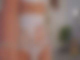Live cam show with RoseleeRaderstorf - Latina on livesuperchat.net