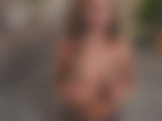 Live cam show with RoseleeRaderstorf - Skinny MILF on parknlotfishbdy
