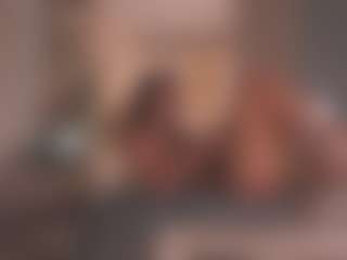Live cam show with RoseleeRaderstorf - College MILF on Mixed Magazine Live