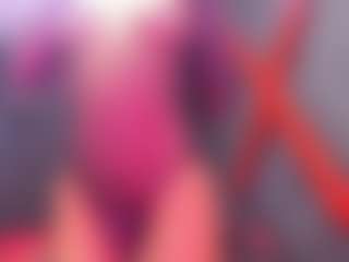 Spettacolo in cam dal vivo con shantalks - Black Petite su Camsoda