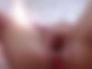 Live cam show with SilviaVanda - Athletic Public on SpunkLive