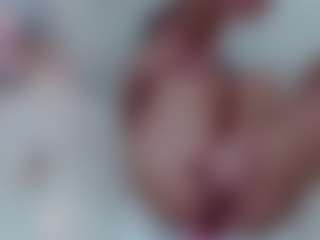 Live cam show with SilviaVanda - Handjob on Chatstar