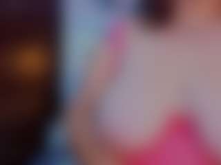Live cam show with Sussan R - Green Eyes on Cam Slut