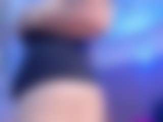 Live cam show with Sussan R - Butt Plug on Camsoda