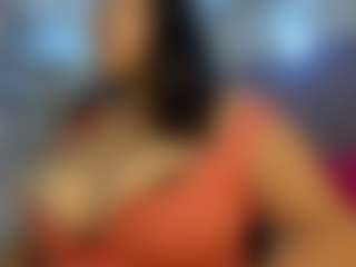 Live cam show with Sussan R - Middle Aged on TeamSkeetLive