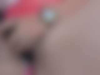 Live cam show with Sussan R - Tittyfuck on TastyBlacksLive