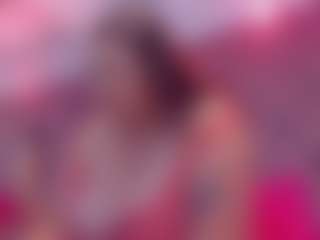 Live cam show with Sussan R - Tittyfuck on Sweet Sext