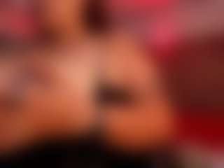 Live cam show with Sussan R - Average on Camsoda