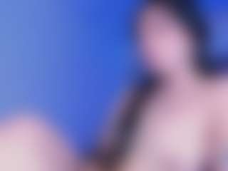 Live cam show with Nina Monroe - Moaning on StripNow