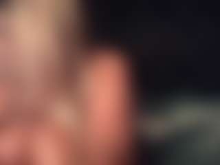 Live cam show with Goddess CeeCee - Shaved Pussy on MyBangCams