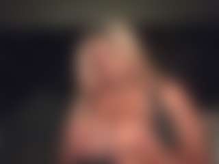 Live cam show with Goddess CeeCee - Ebony on live18s.com | united states