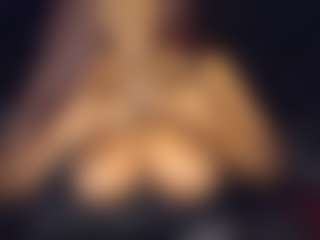Live cam show with Goddess CeeCee - Strip on Streamer API