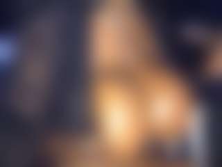 Live cam show with Goddess CeeCee - Smoking on AdultVida.com