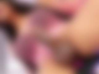 isabigsquirt's Live Sex Cam Show