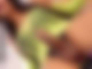 isabigsquirt's Live Sex Cam Show
