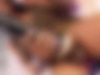 isabigsquirt's Live Sex Cam Show