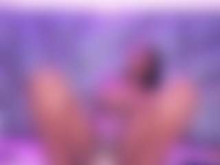 Live cam show with Ana-Foxx - Ebony on xDating