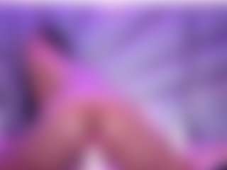 Live cam show with Ana-Foxx - Naked on Camsoda