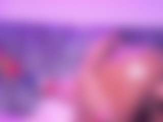 Live cam show with Ana-Foxx - Bedroom Mature on Camsoda