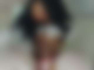 Perfect Latin Aura's Live Sex Cam Show